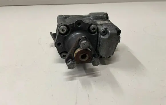 BMW 3 E90 E91 Power steering pump 678084804