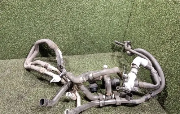 Porsche Cayenne (92A) Engine coolant pipe/hose 7P0121070AC 7P0121070 059121012B