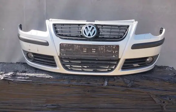 Volkswagen Polo IV 9N3 Front bumper 15C5