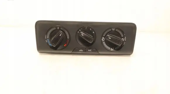 Skoda Fabia Mk3 (NJ) Interior fan control switch 