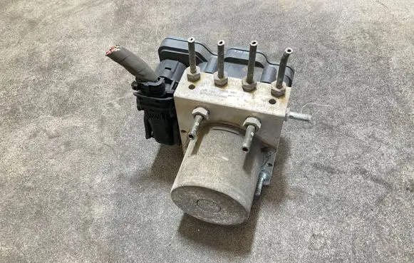 Mercedes-Benz Sprinter W906 ABS Pump A9069002503 ZGS001 269799