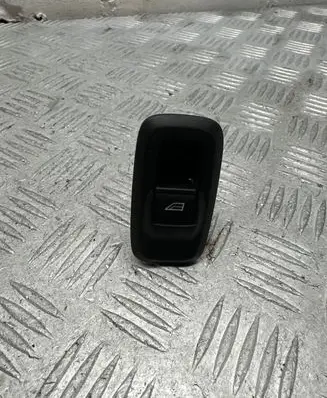 Ford Fiesta Electric window control switch 03154100