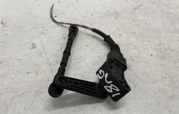 Audi A5 Rear height level sensor lever 4M0907503