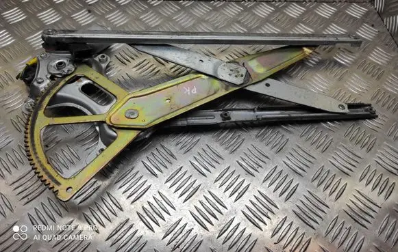 Toyota Prius (XW10) Front door window regulator with motor 8572047030 0620401131