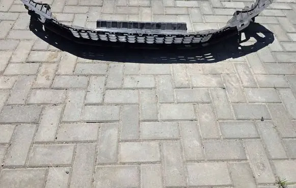 Volkswagen Tiguan Front bumper lip 5NA805903