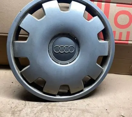 Audi A6 S6 C5 4B R16 wheel hub/cap/trim 4B0601147D