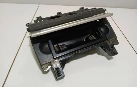 Audi A4 S4 B7 8E 8H Car ashtray 8e0857951j