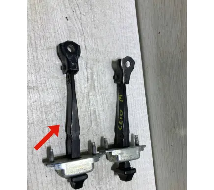 Renault Clio V Rear door check strap stopper