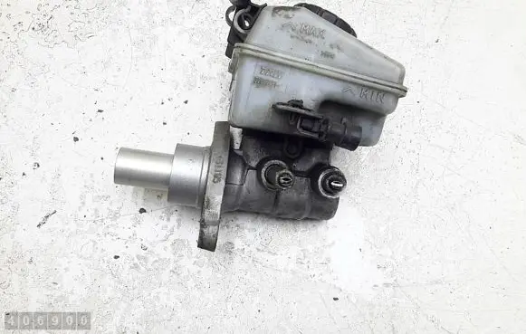 Opel Zafira A Master brake cylinder 32067271