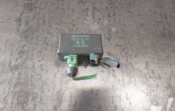 Citroen C4 I Picasso Glow plug pre-heat relay 9639912580