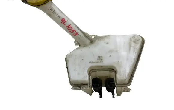 Toyota Yaris Windshield washer fluid reservoir/tank E9001062