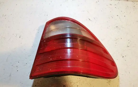 Mercedes-Benz E W210 Rear/tail lights A2108204864