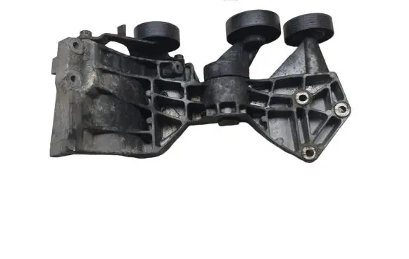 Mercedes-Benz B W245 Generator/alternator bracket A6402021040