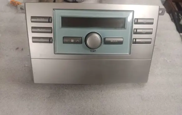 Toyota Corolla Verso E121 Climate control unit 559000F030 MB1465702272