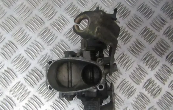 Renault Laguna I Throttle valve 7700862385 7700872146e