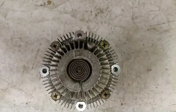 Suzuki Grand Vitara I Viscous fan clutch 