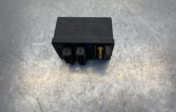 Peugeot 407 Glow plug pre-heat relay 0281003018