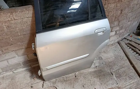 Mazda Premacy Rear door