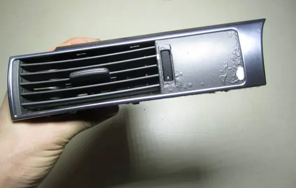 Audi A6 S6 C6 4F Dash center air vent grill 4F1820901B