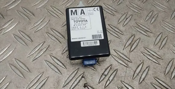 Toyota Auris E180 Door control unit/module 8974002100