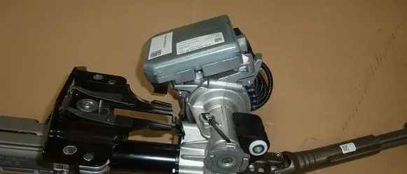 Volkswagen Golf VI Steering wheel axle 2Q2423510AL