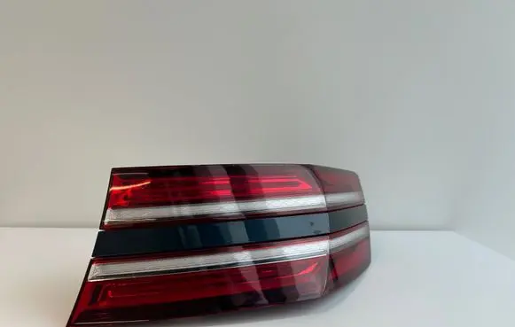 Genesis G80 Rear/tail lights 92402T1000URA