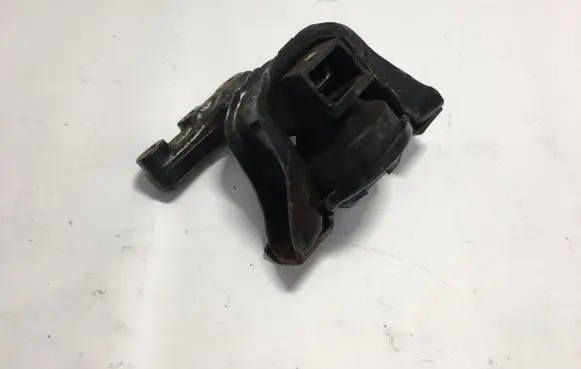 Peugeot 2008 I Engine mount vacuum valve 9671185380
