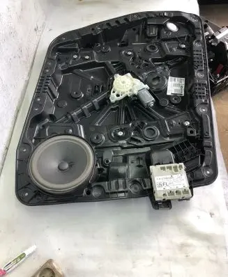 Mercedes-Benz GLA H247 Front door window regulator with motor A1775409610