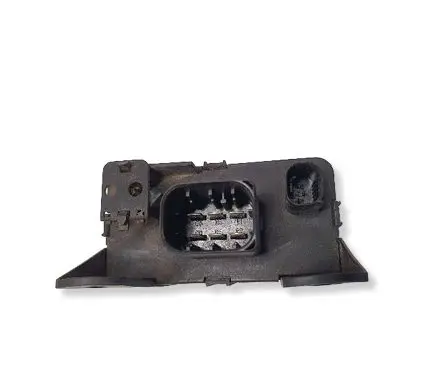 Mercedes-Benz E W211 Glow plug pre-heat relay 