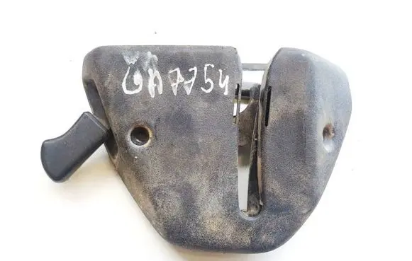 Volkswagen PASSAT B4 Seat back rest lock catch 357885737