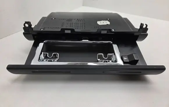 Audi A4 S4 B5 8D Car ashtray 8D0857951G 8D0857951J 9D0857951G
