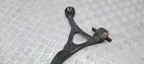 Volvo XC90 Front lower control arm/wishbone 8646613