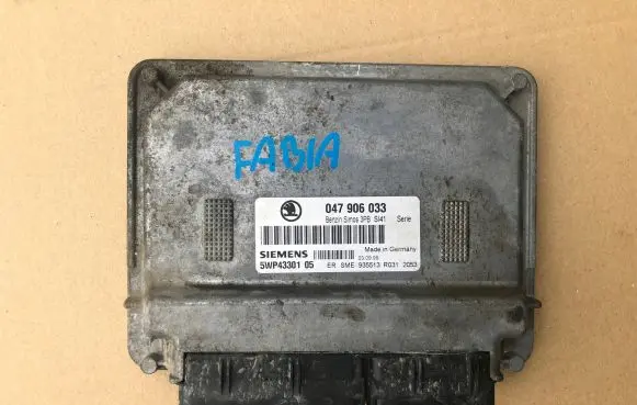 Skoda Fabia Mk1 (6Y) Engine control unit/module 047906033