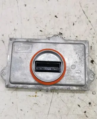 Peugeot 3008 II Headlight ballast module Xenon 90093044 1384 S0109