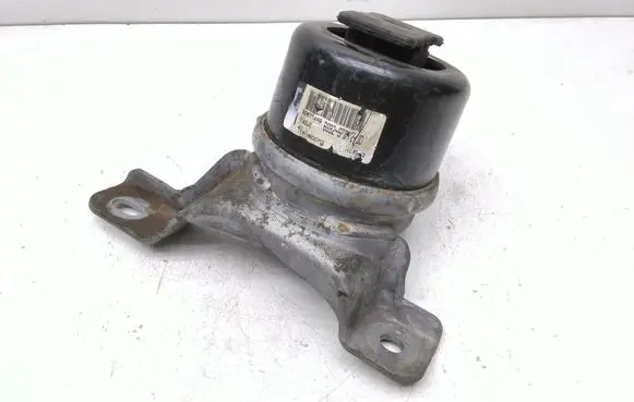 Volvo V60 Engine mount bracket 30671245 6G926N002AD