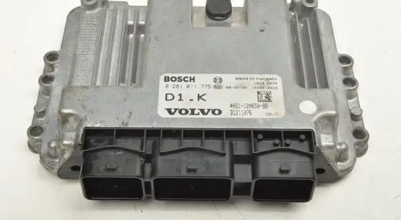 Volvo S40 Engine control unit/module ECU 31211076