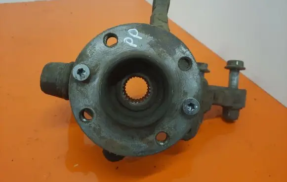 Nissan Kubistar Front wheel hub spindle knuckle