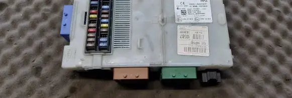 Ford Mondeo MK IV Fuse module 7G9T14A073DD