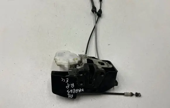 KIA Carens II Front door lock
