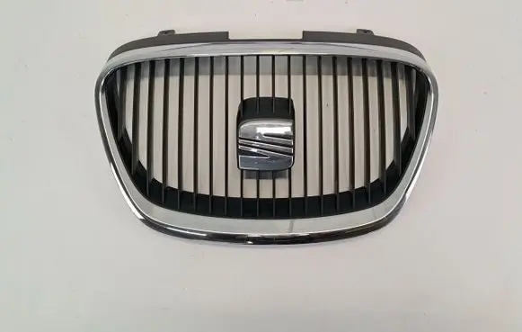 Seat Leon (1P) Front bumper upper radiator grill 1p0854654a G194