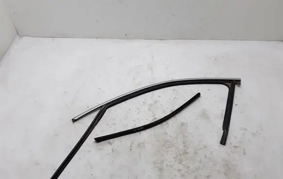 Audi Q5 SQ5 Front door rubber seal 80A837431C