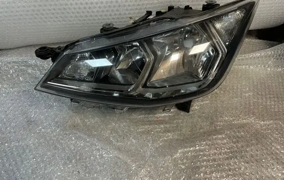 Seat Ibiza V (KJ) Headlight/headlamp 6F1941005B