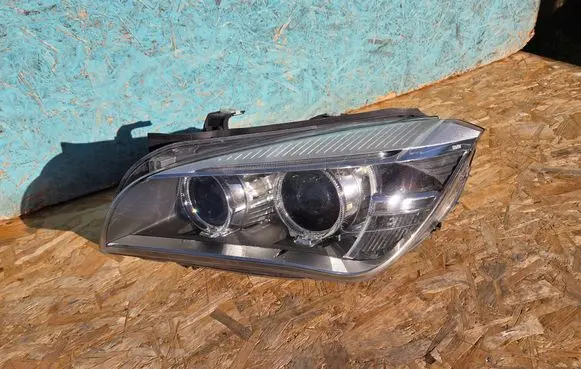 BMW X1 E84 Headlight/headlamp 7290239 90018090