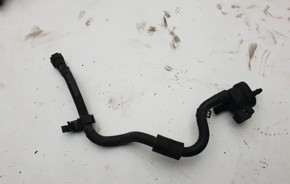 Audi A3 S3 8V Vacuum valve 06H906517T