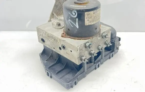 Mercedes-Benz C W202 ABS Pump A2025454732