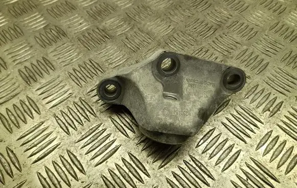Polestar 4 Engine mounting bracket 31345289
