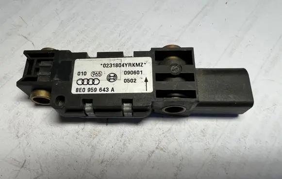 Audi A4 S4 B6 8E 8H Airbag deployment crash/impact sensor 8E0959643A
