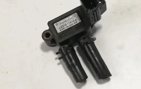 Ford C-MAX II Exhaust gas pressure sensor AV615L200AA