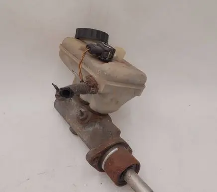 Mercedes-Benz Vito Viano W638 Master brake cylinder 0024312802