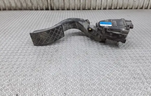 Audi A6 S6 C5 4B Accelerator throttle pedal 8D1723523G